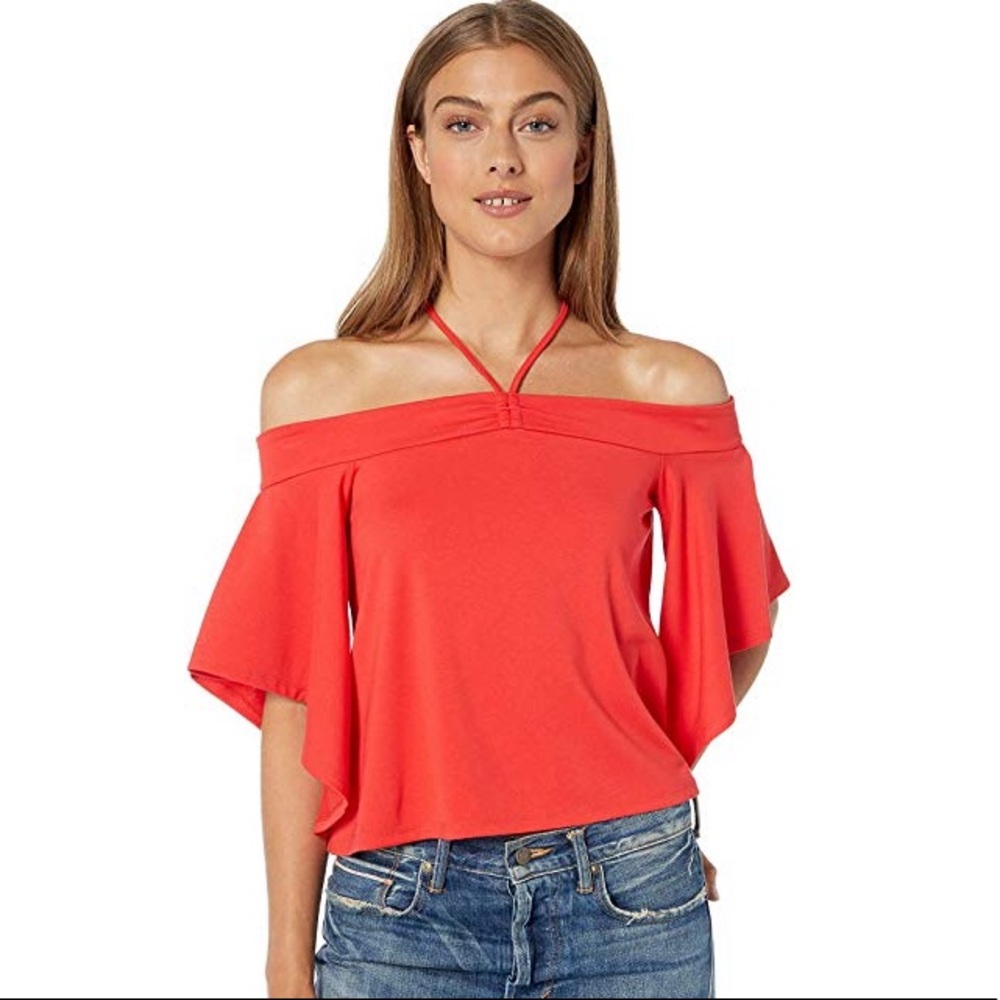 Off the shoulder BCBGMaxAzria Top ❣️